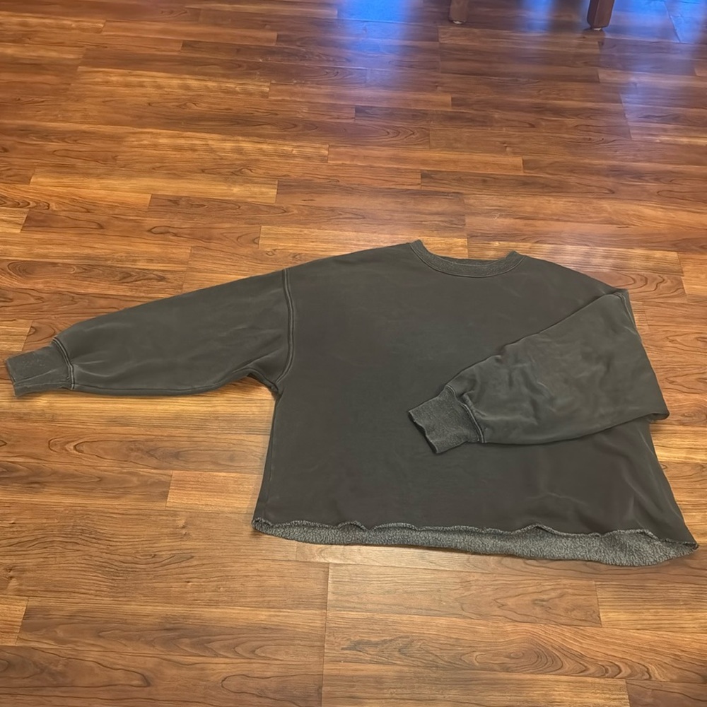 Women’s size S/M soft AF collection oversized crewneck